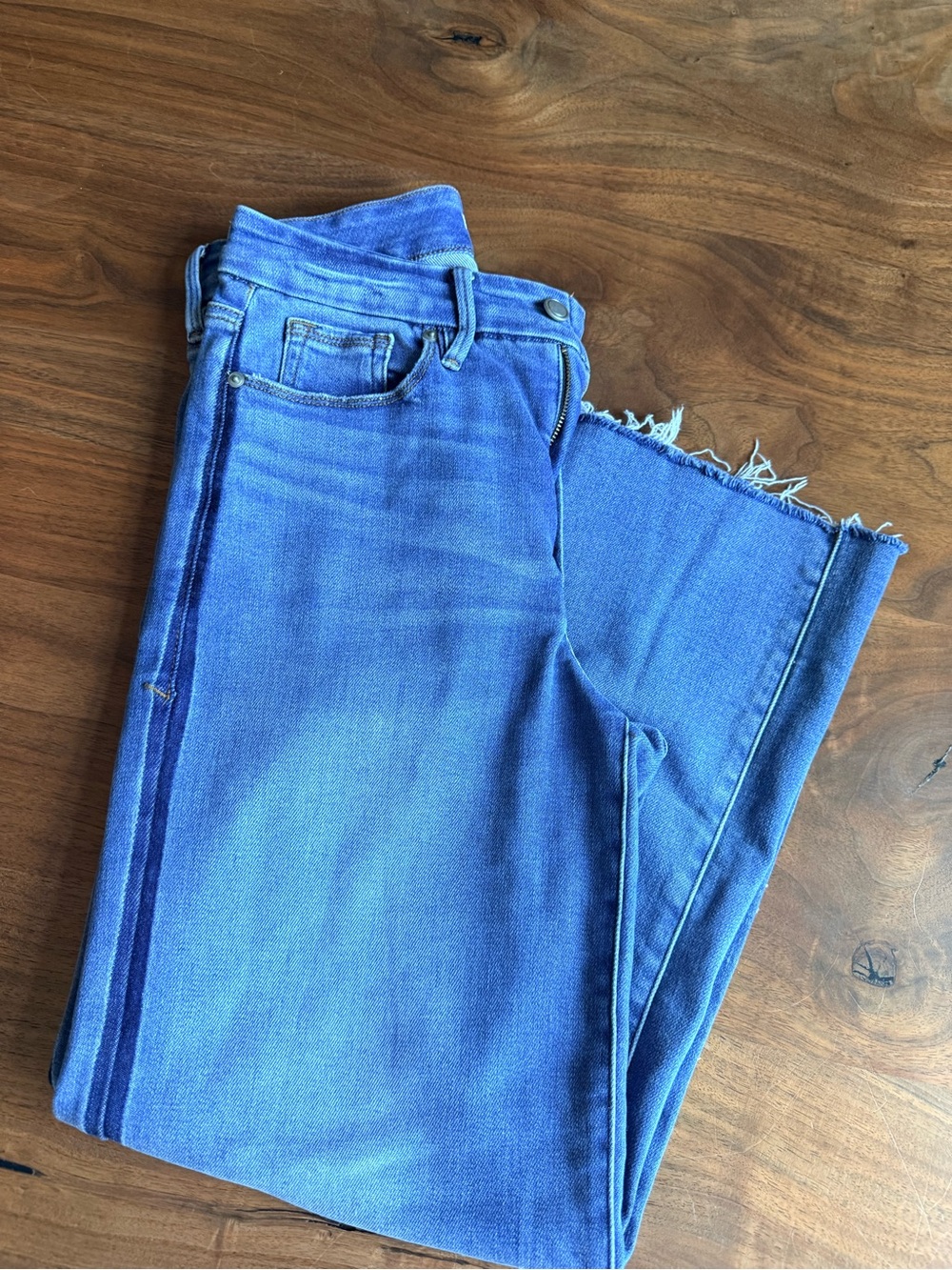 Good American Blue Cropped Raw-Hem Jeans with Side Stripe